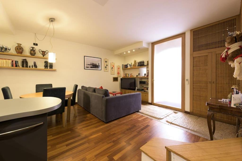 Traditional Apartment In Old City Bari Esterno foto