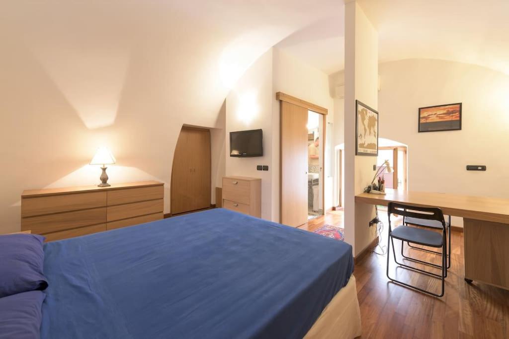 Traditional Apartment In Old City Bari Esterno foto